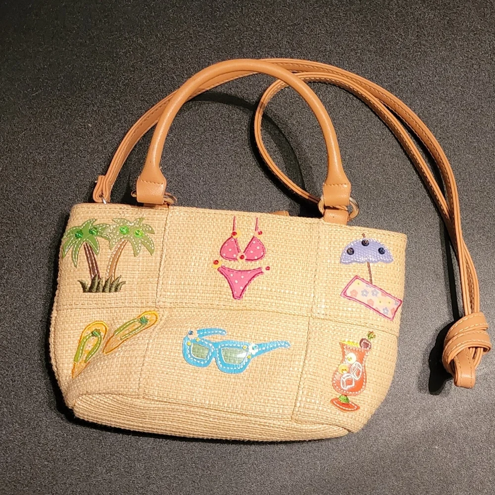 Purse - Picture 1 of 9